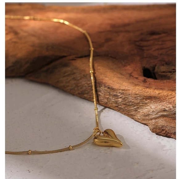 New 18K Gold Plated Heart Necklace a - Picture 3 of 5